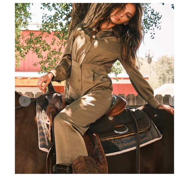 Fabulous Solid Long Sleeve Straight Leg Jumpsuit - Picture 3 of 5